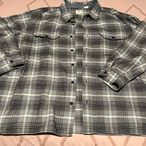 Levis 3 XL relaxed collar 👔